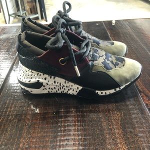 Steve Madden Cliff Sneakers